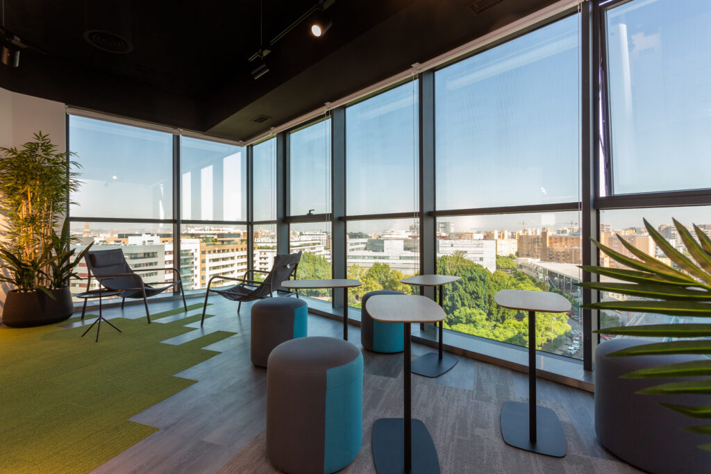 202109117 Oficinas VINCI (Sevilla)-6- HQ svg+xml;charset=utf