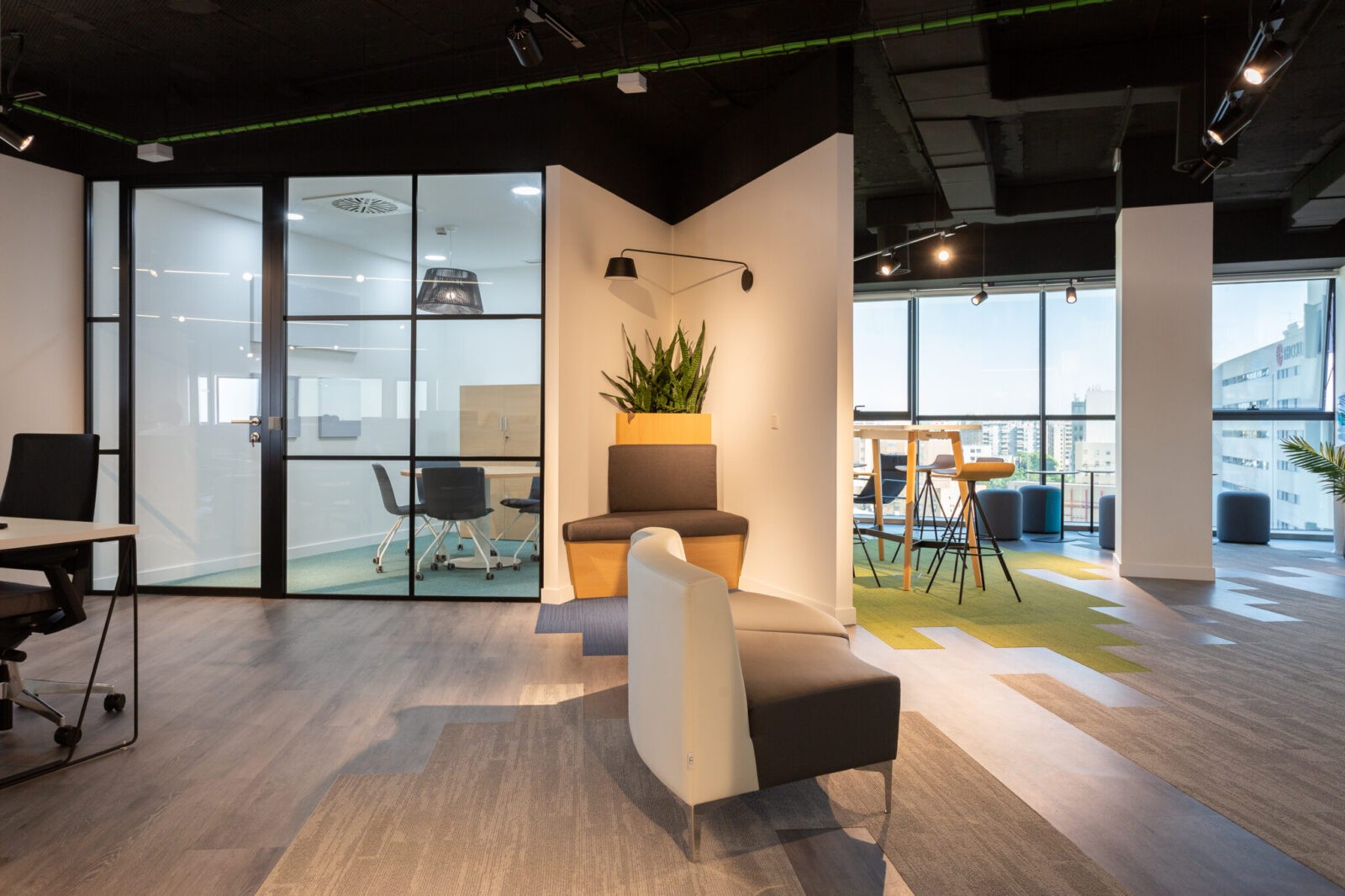 5 puntos clave en el diseño y decoración de oficinas modernas