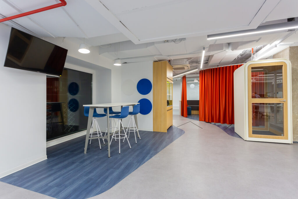 20220526 Oficinas AGENCIA EFE-9- HQ svg+xml;charset=utf