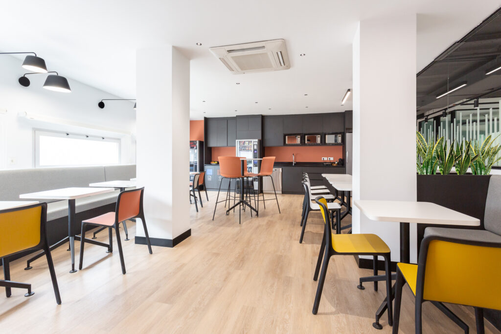 20221010 Avenida Jose Ortega y Gasset 541 (Malaga) - OFicinas OMEXOM-1-Editar- HQ svg+xml;charset=utf