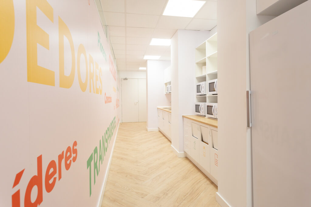 20221124 Juan Esplandiu 13 (Madrid) - Oficinas PEPPER-14- HQ svg+xml;charset=utf