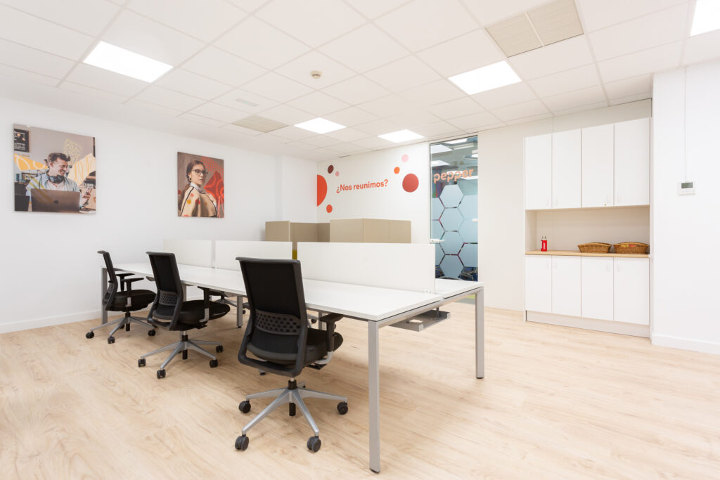 20221124 Juan Esplandiu 13 (Madrid) - Oficinas PEPPER-3- HQ svg+xml;charset=utf