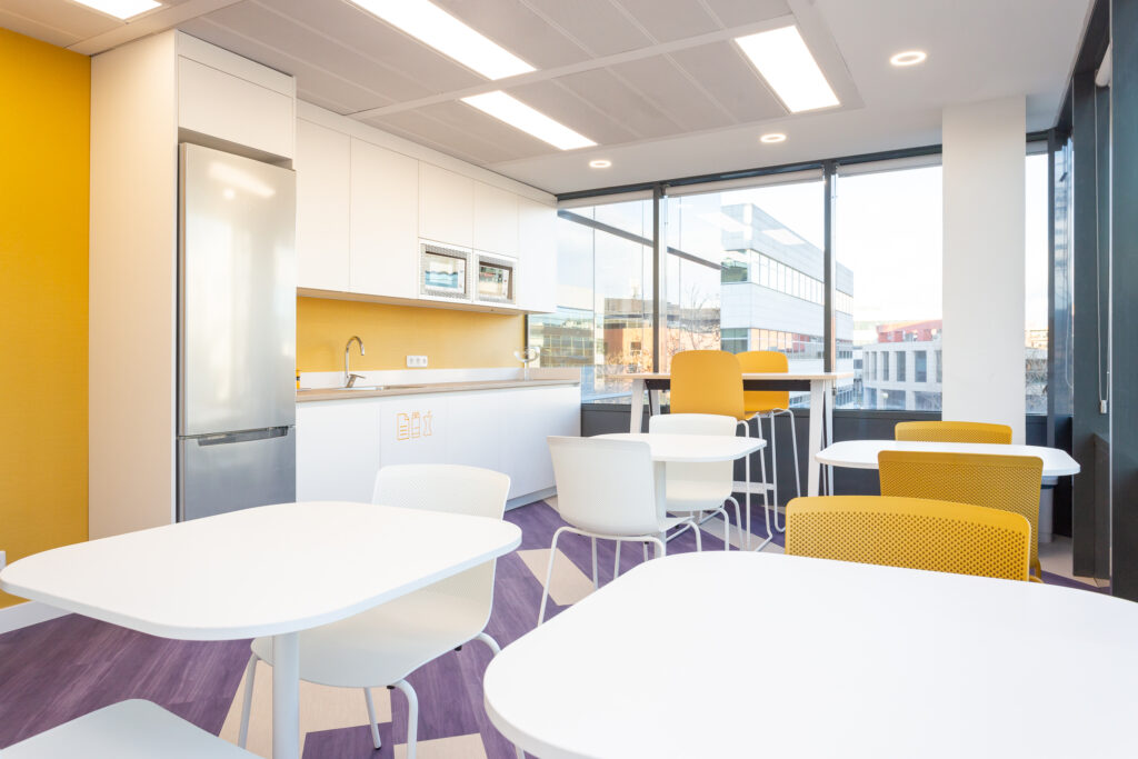 20230118 Avenida de Bruselas 5 (Alcobendas)-8- HQ svg+xml;charset=utf