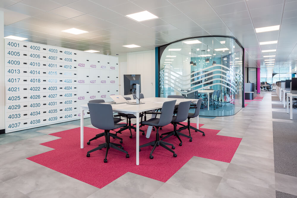 9. Rediseño de oficinas - Axians svg+xml;charset=utf